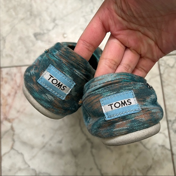 Toms Unique Pattern - Picture 4 of 5